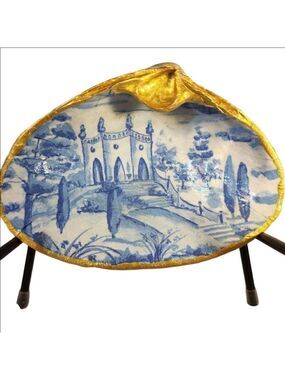 DECOUPAGE CLAM SHELL DECOUPAGE BLUE CASTLE ON A CLAM SHELL TRINKET DISH